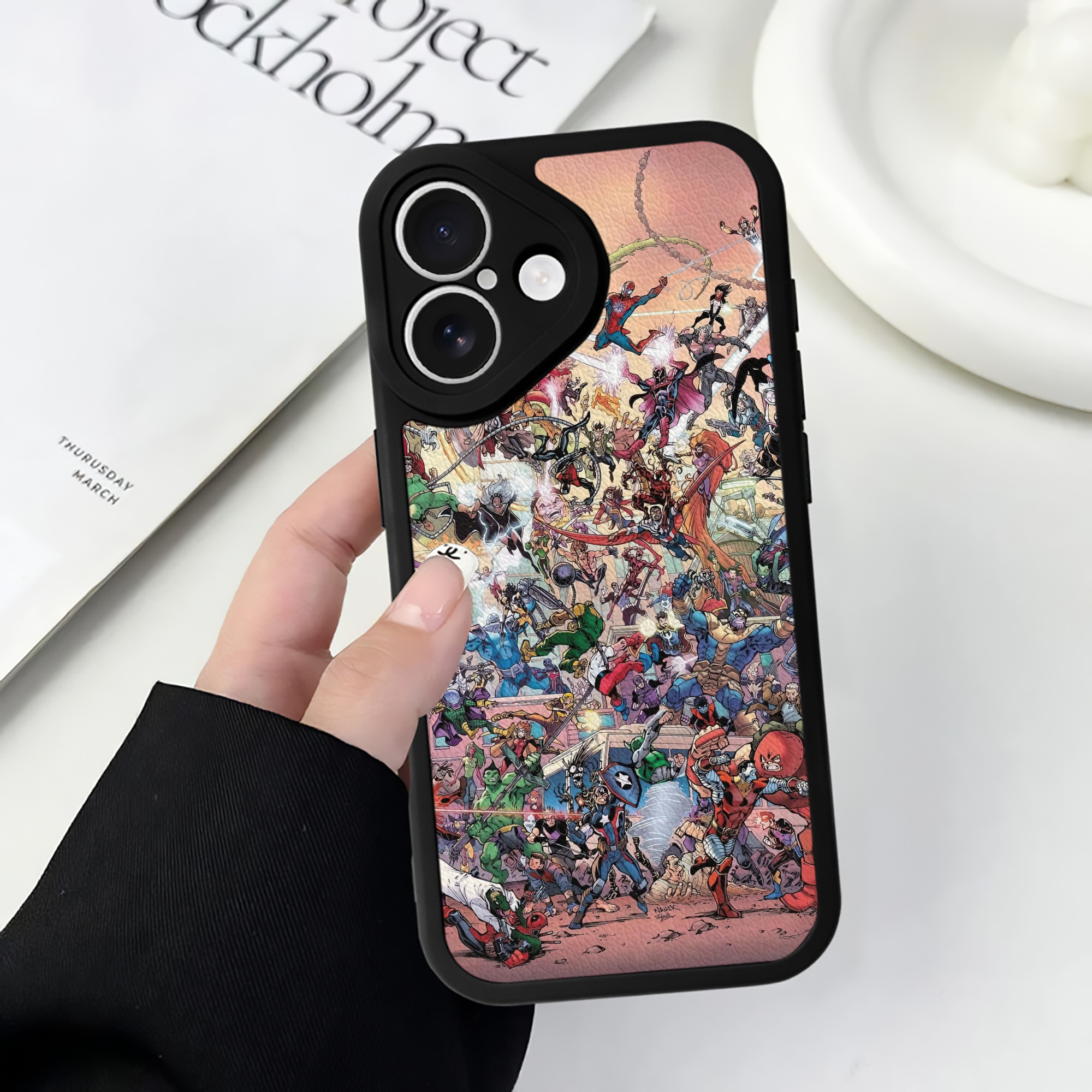 （画像用） Spider Man スパイダーマン 【iPhone 16シリーズ対応】シリコンスマホケース（レザー調） 材質：シリコン